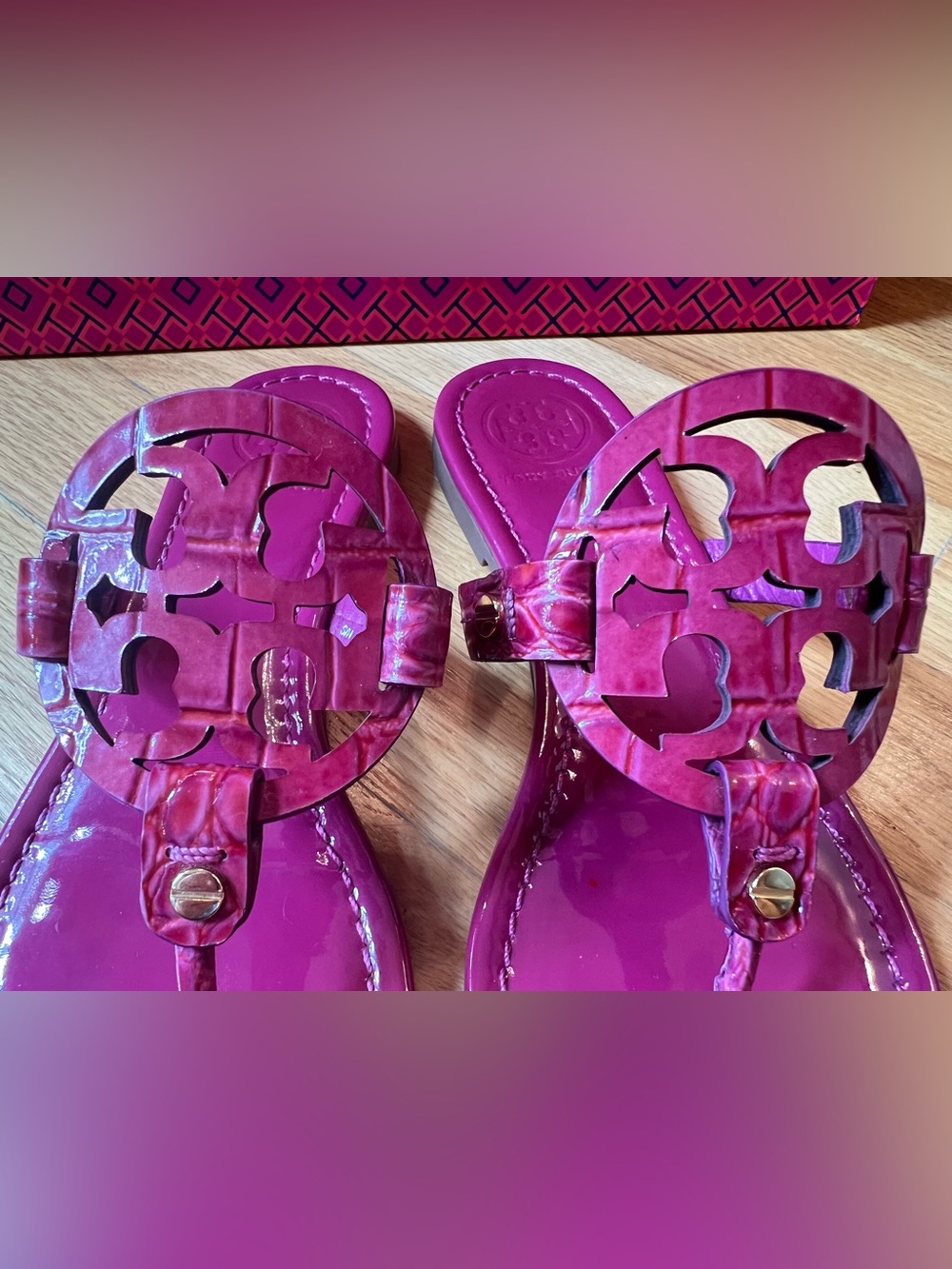 Tory Burch Party Fuchsia Croc Embossed Patent Leather Miller Sandals in - Picture 6 of 16